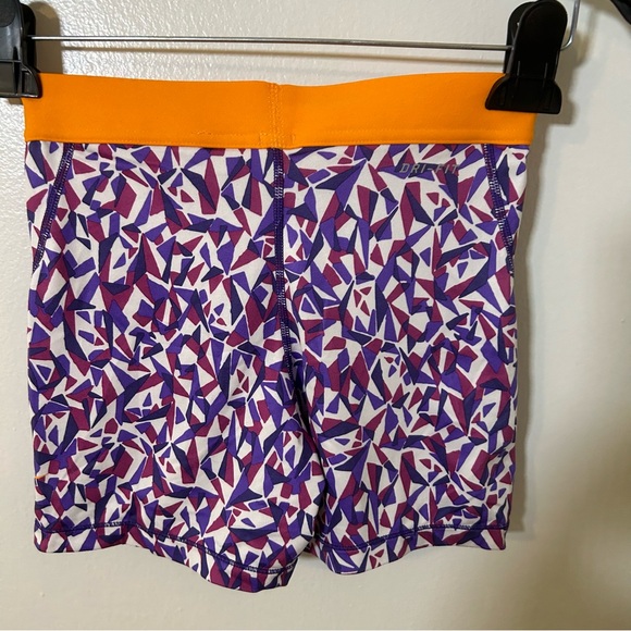 Nike Pro Dri Fit geometric multicolor biker shorts - Picture 2 of 8